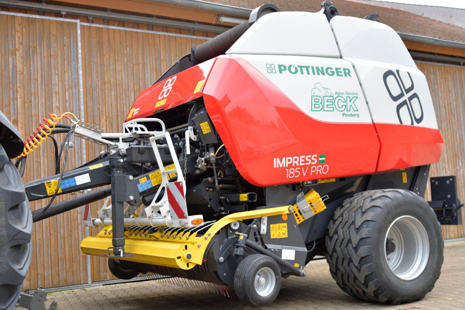 Rundballenpresse typu Pöttinger IMPRESS 185 V PRO, Gebrauchtmaschine v Pinzberg (Obrázek 8)