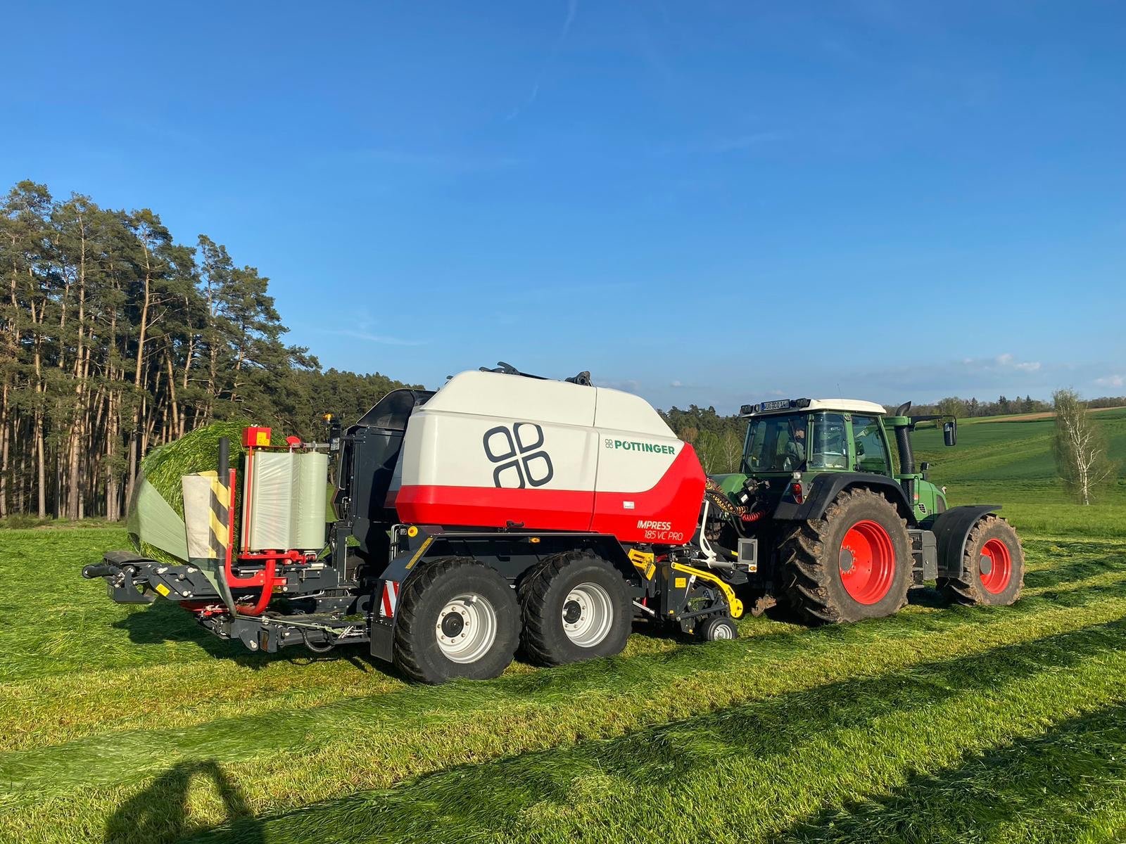 Rundballenpresse tip Pöttinger Impress 185 VC PRO, Gebrauchtmaschine in Pleinfeld (Poză 2)