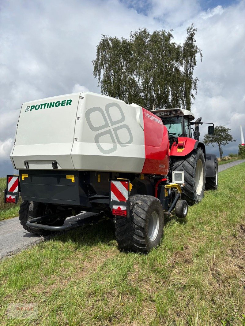 Rundballenpresse des Typs Pöttinger Impress 3130 Master, Neumaschine in Lippetal / Herzfeld (Bild 15)