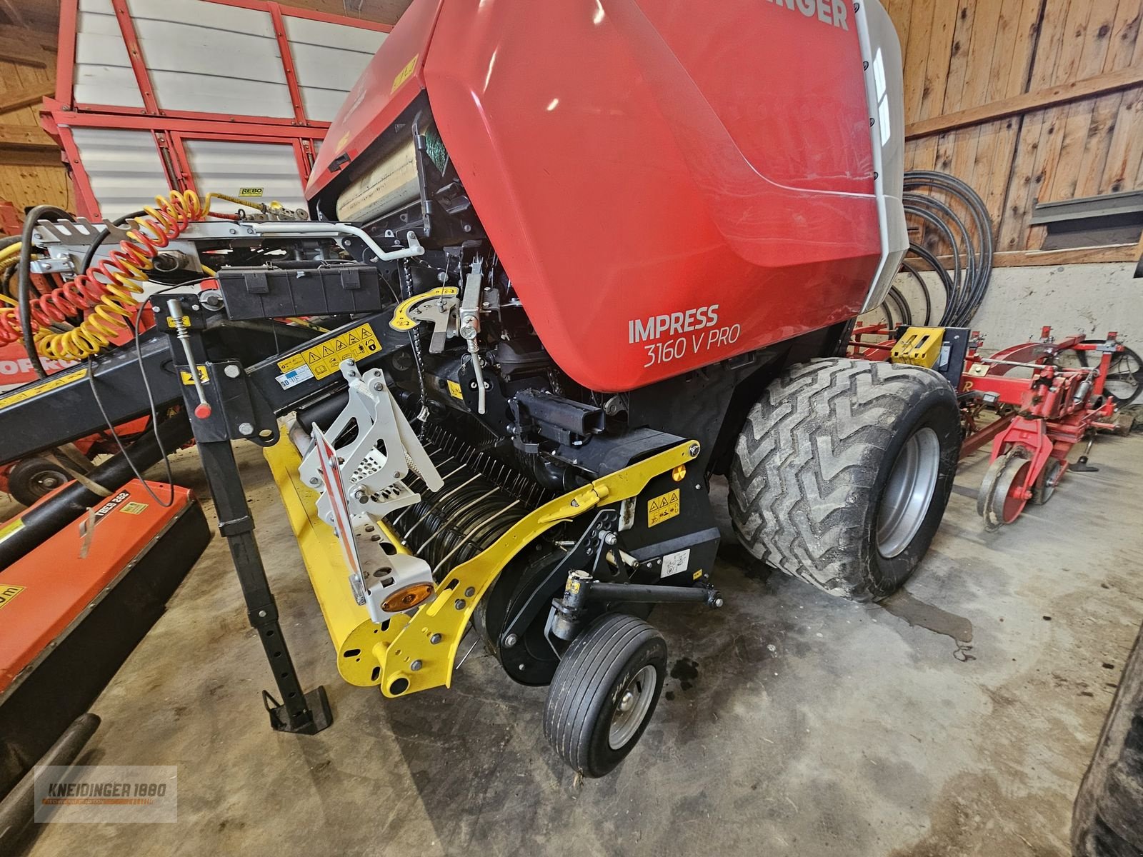 Rundballenpresse des Typs Pöttinger Impress 3160 v Pro, Gebrauchtmaschine in Altenfelden (Bild 5)