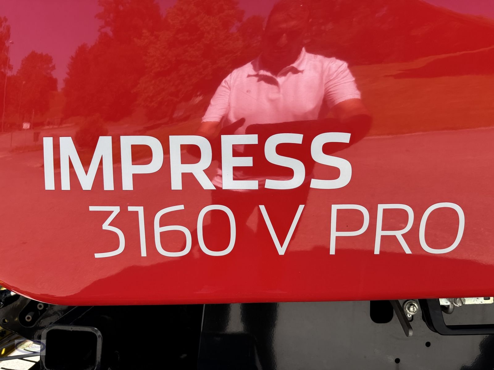 Rundballenpresse des Typs Pöttinger IMPRESS 3160 V PRO, Gebrauchtmaschine in Münzkirchen (Bild 18)