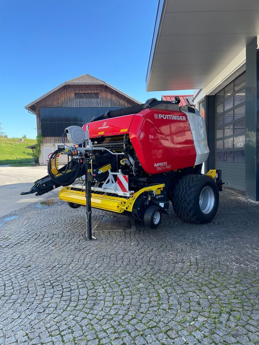 Rundballenpresse des Typs Pöttinger IMPRESS 3160 V PRO, Vorführmaschine in Berndorf (Bild 1)
