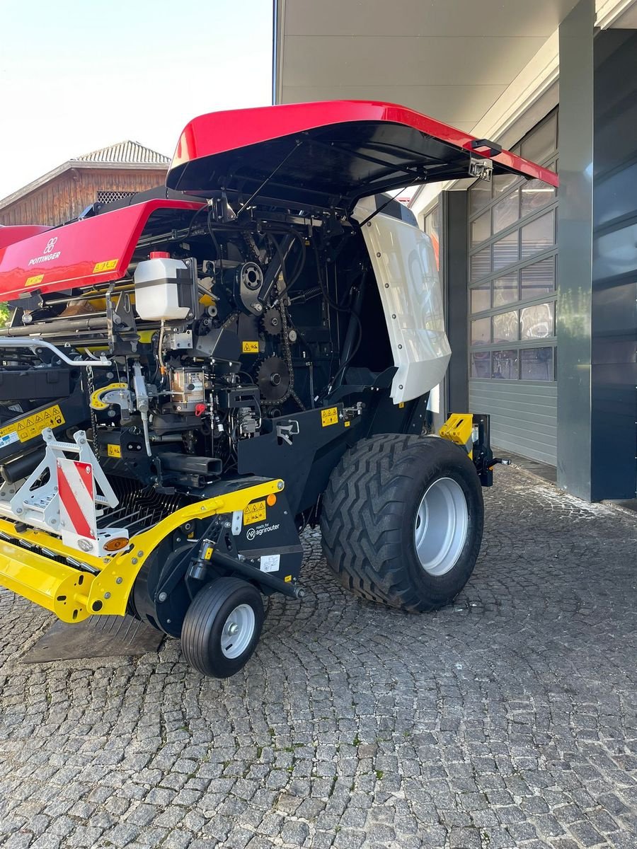 Rundballenpresse des Typs Pöttinger IMPRESS 3160 V PRO, Vorführmaschine in Berndorf (Bild 7)