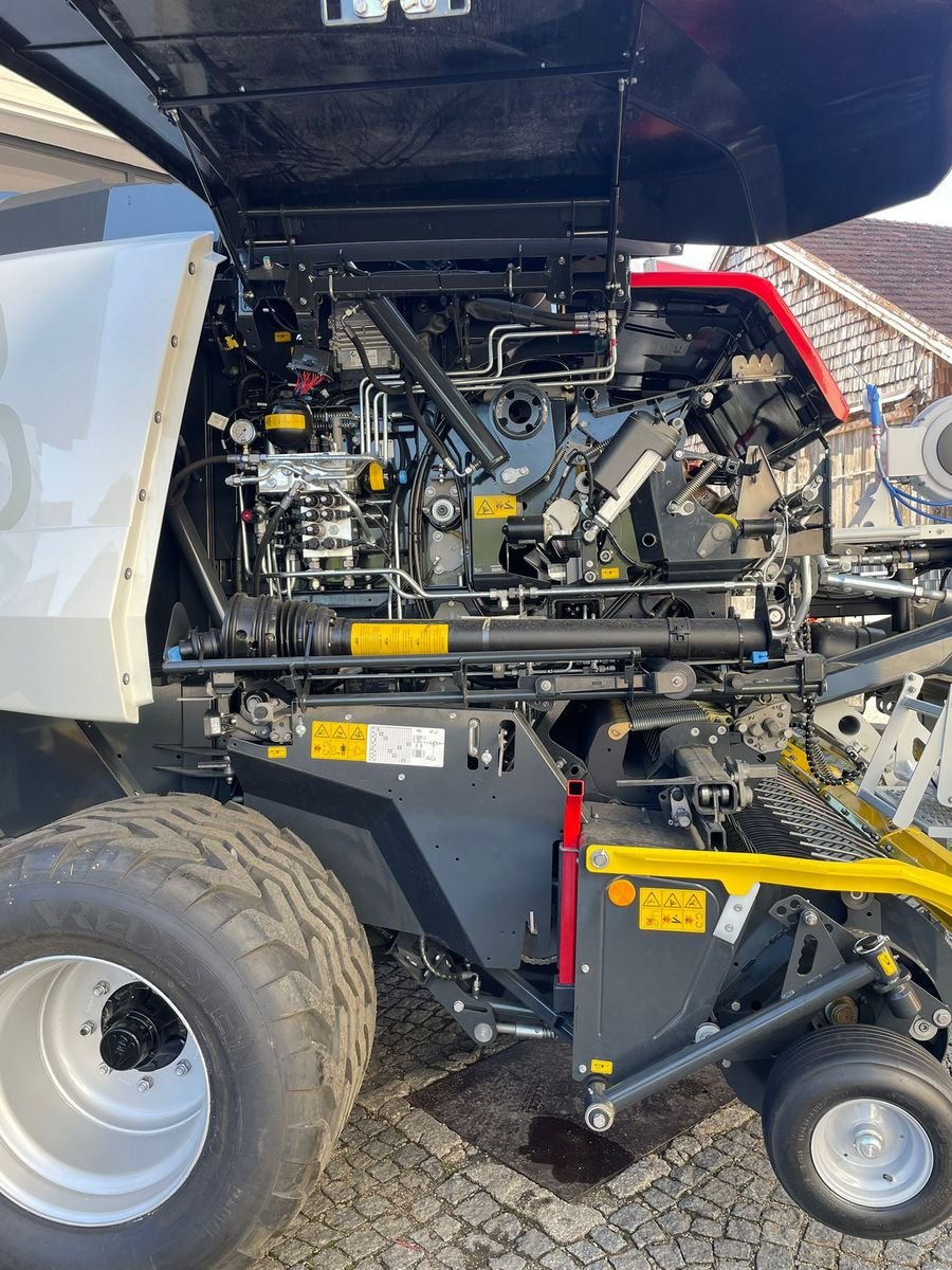 Rundballenpresse des Typs Pöttinger IMPRESS 3160 V PRO, Vorführmaschine in Berndorf (Bild 5)