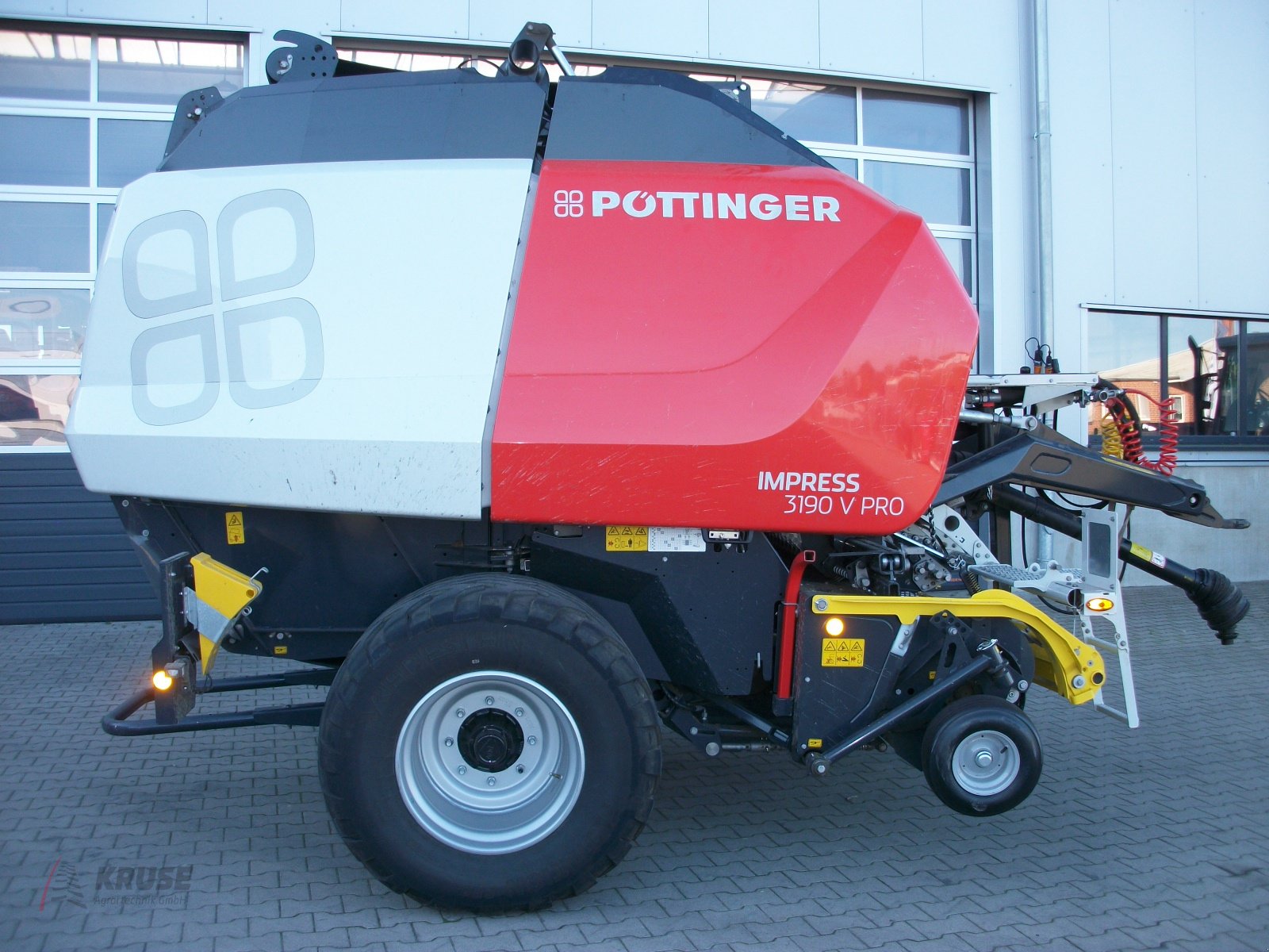 Rundballenpresse des Typs Pöttinger Impress 3190 V PRO, Gebrauchtmaschine in Fürstenau (Bild 4)