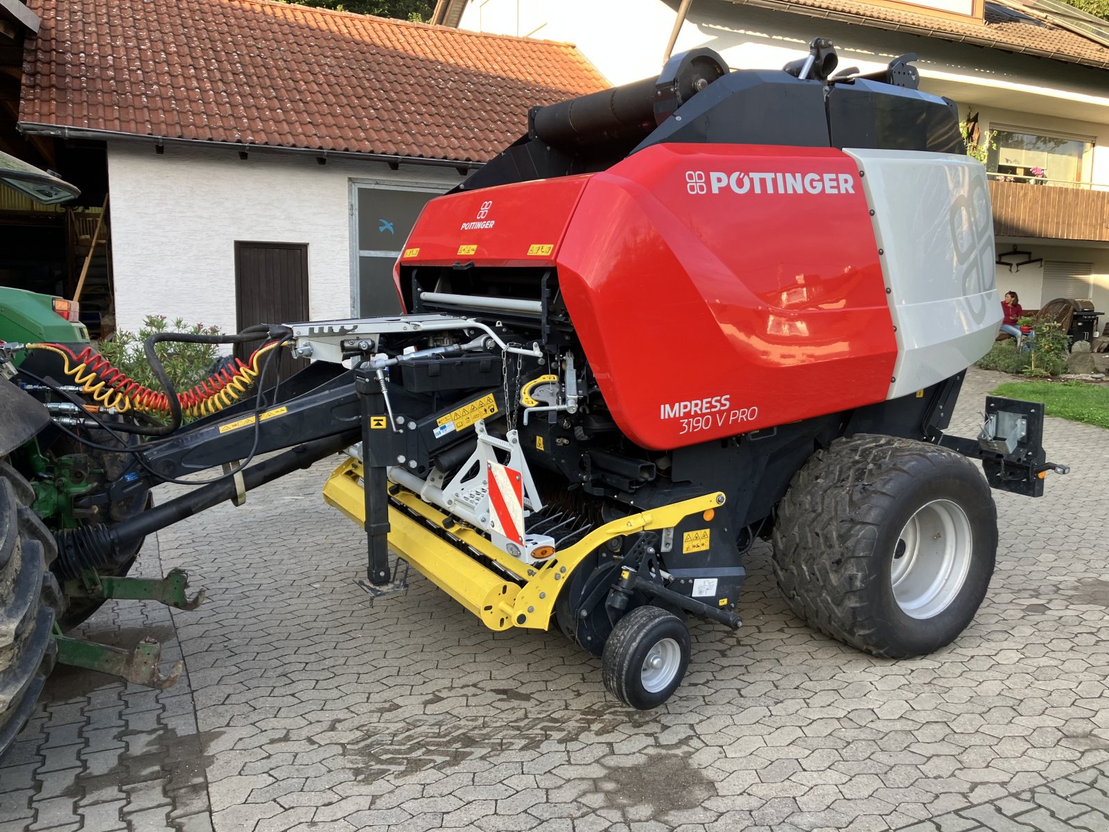 Rundballenpresse des Typs Pöttinger Impress 3190 V PRO, Gebrauchtmaschine in Bellenberg (Bild 1)