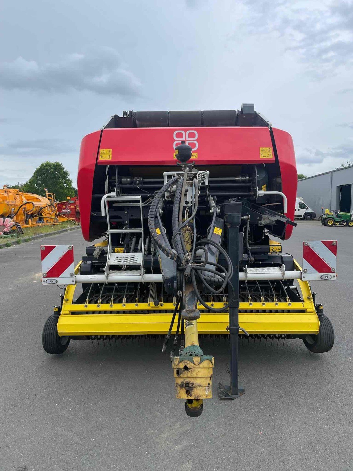 Rundballenpresse typu Pöttinger Presse à balles rondes IMPRESS 155V MASTER Pötting, Gebrauchtmaschine w SAINT CLAIR SUR ELLE (Zdjęcie 4)