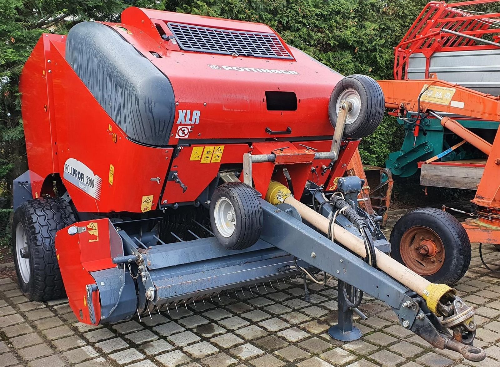 Rundballenpresse del tipo Pöttinger Rollprofi 3300 - GZ2647, Gebrauchtmaschine In Eppan (BZ) (Immagine 1)