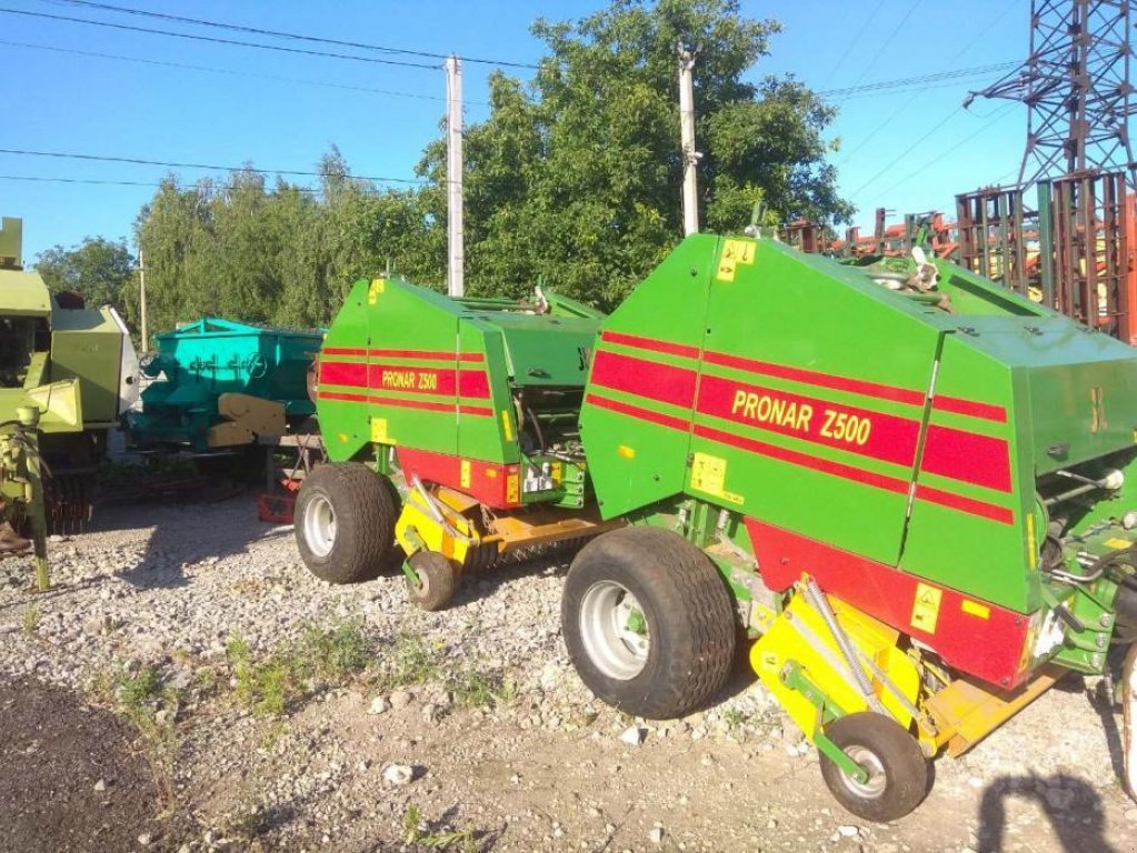 Rundballenpresse des Typs PRONAR Z 500, Gebrauchtmaschine in Дніпропетровськ (Bild 3)