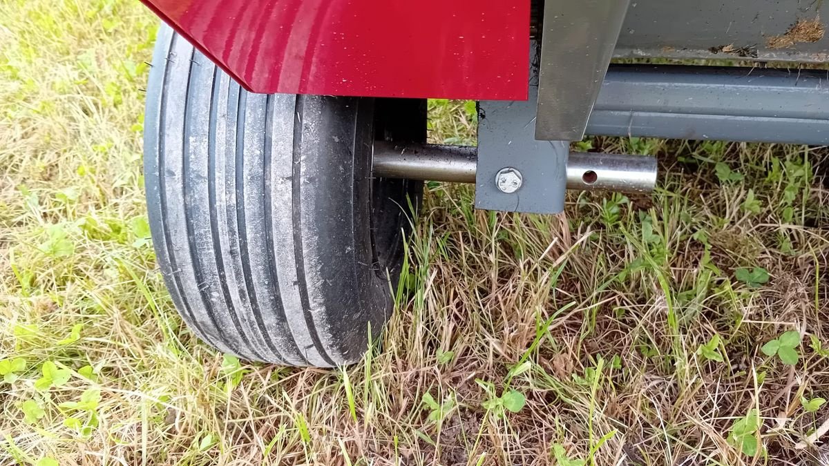 Rundballenpresse des Typs Sonstige Rundballenpresse SRB-60 Plus, Neumaschine in NATTERNBACH (Bild 5)