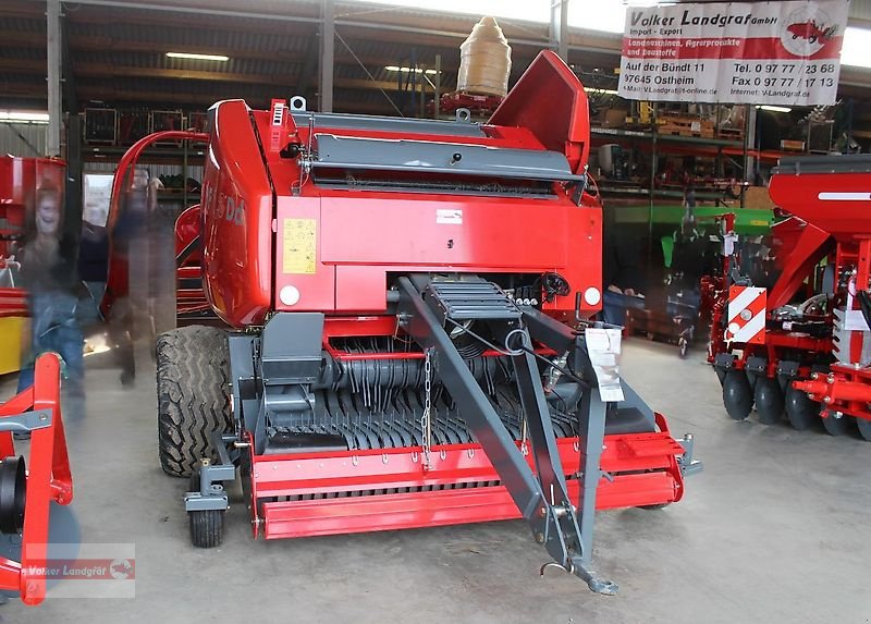 Rundballenpresse of the type Unia DF 1,8 Dd Festkammerpresse, Neumaschine in Ostheim/Rhön (Picture 3)