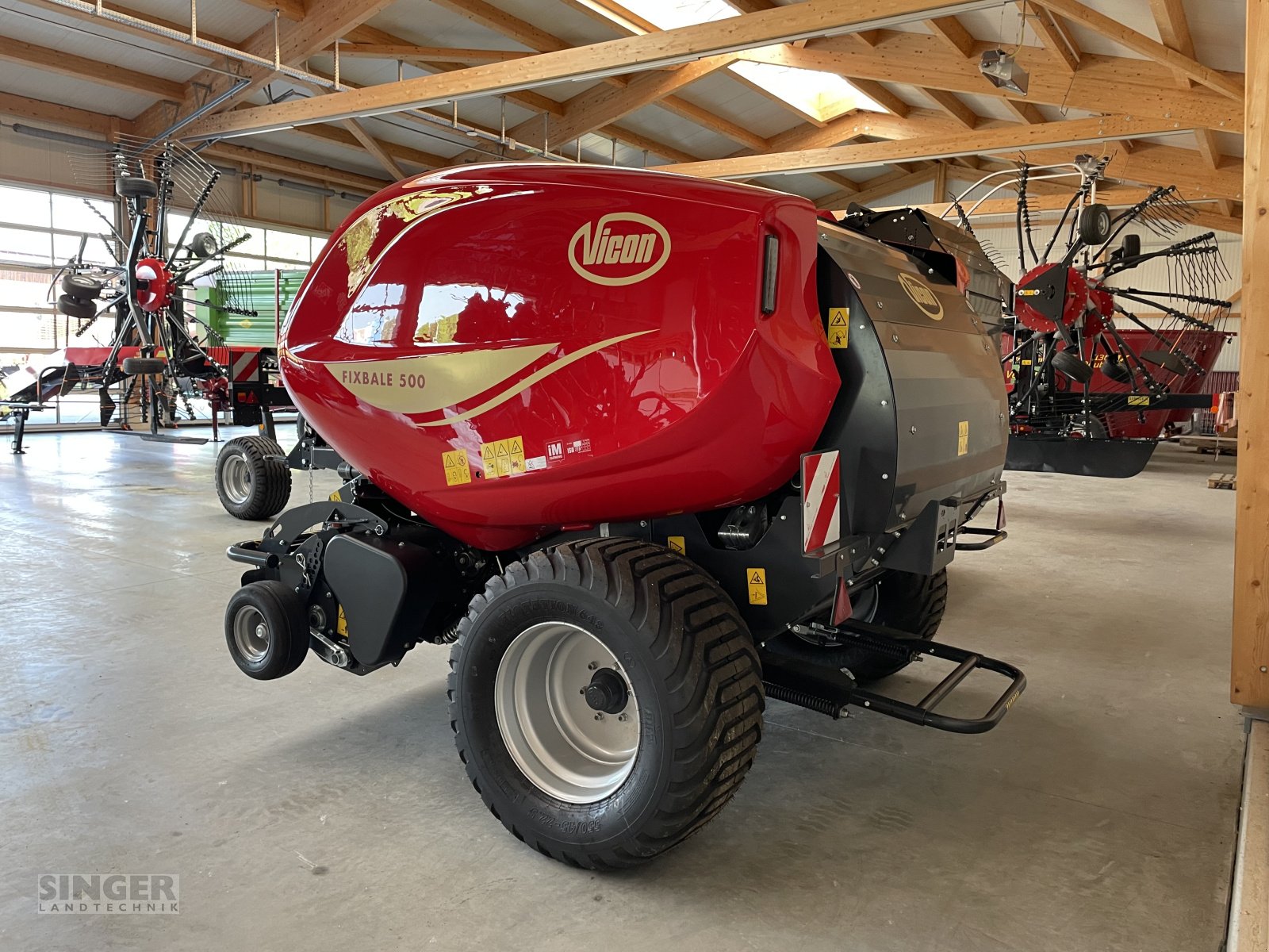 Rundballenpresse des Typs Vicon Fixbale 500, Neumaschine in Ebenhofen (Bild 2)
