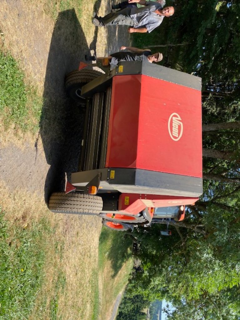 Rundballenpresse типа Vicon RF 121, Gebrauchtmaschine в VERNOUX EN VIVARAIS (Фотография 7)