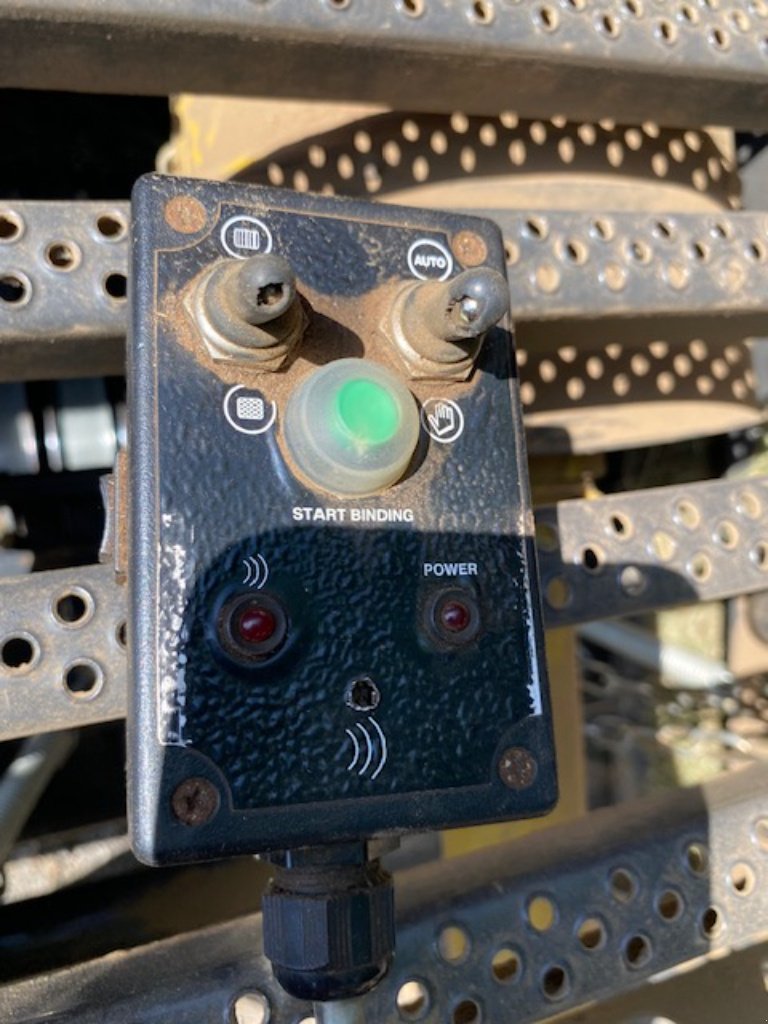 Rundballenpresse типа Vicon RF 121, Gebrauchtmaschine в VERNOUX EN VIVARAIS (Фотография 4)