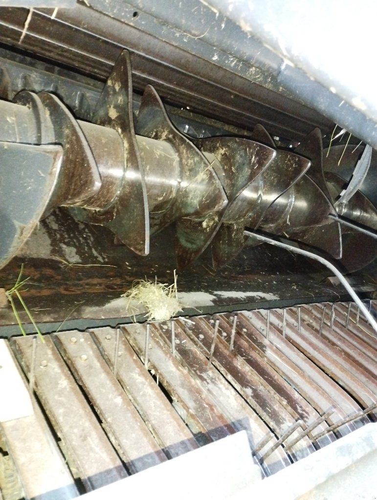 Rundballenpresse типа Vicon RF2121, Gebrauchtmaschine в Calmont (Фотография 8)