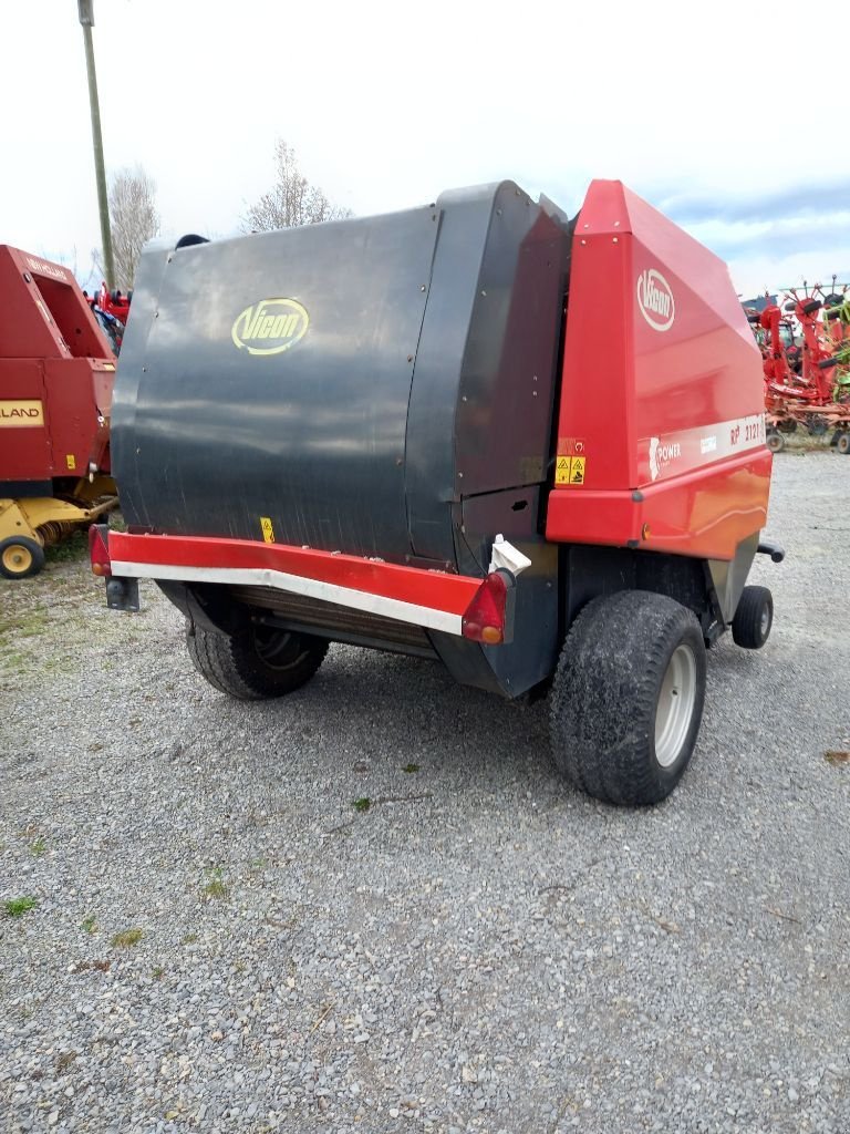 Rundballenpresse типа Vicon RF2121, Gebrauchtmaschine в Calmont (Фотография 5)