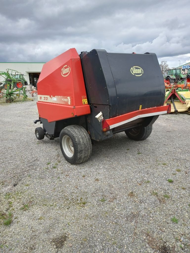 Rundballenpresse типа Vicon RF2121, Gebrauchtmaschine в Calmont (Фотография 4)