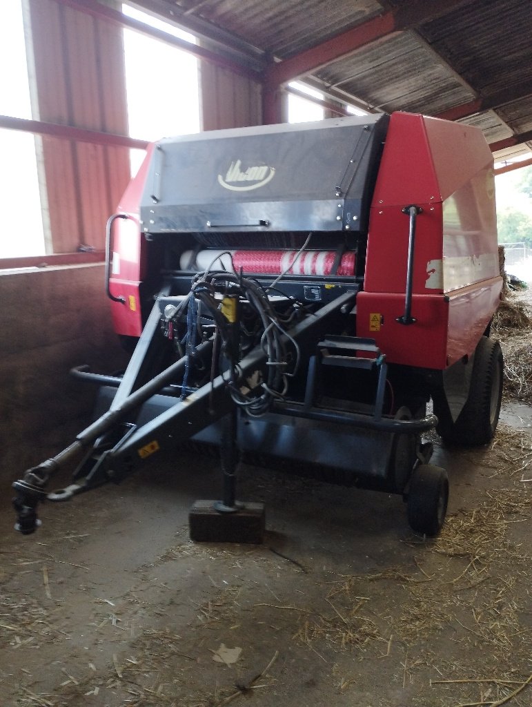 Rundballenpresse типа Vicon RF2121, Gebrauchtmaschine в Calmont (Фотография 1)