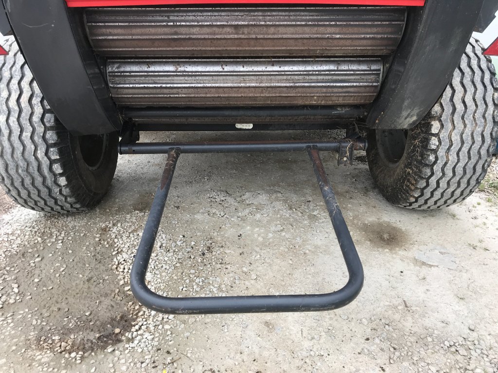 Rundballenpresse des Typs Vicon Rf235, Gebrauchtmaschine in MORLHON LE HAUT (Bild 5)