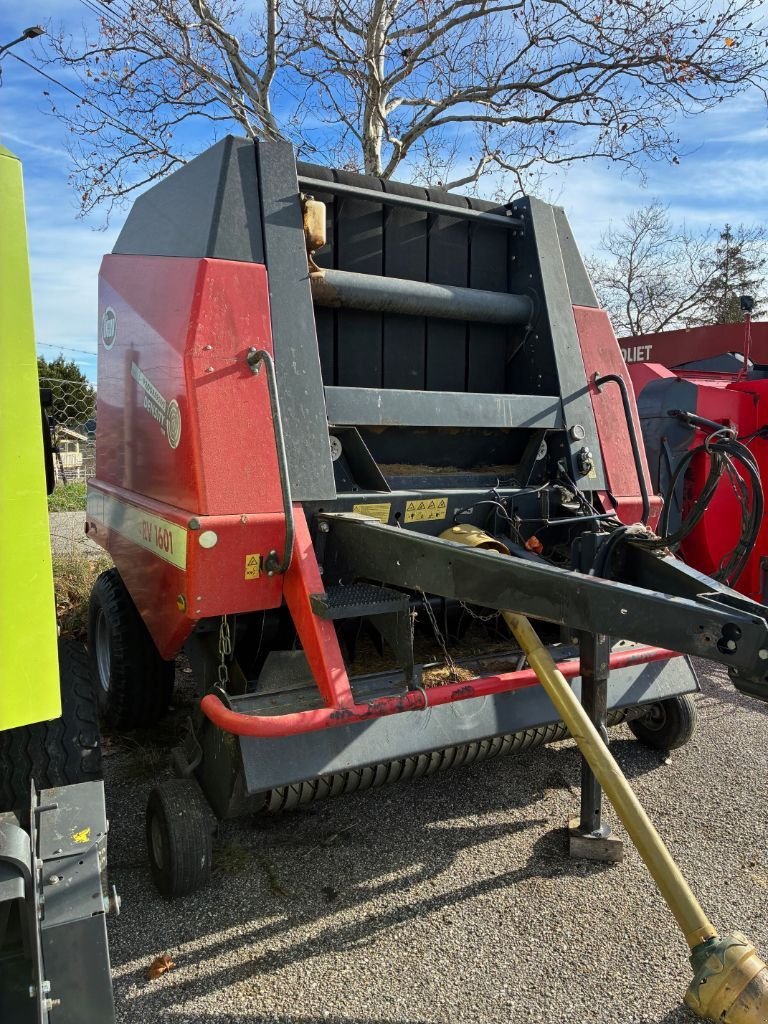 Rundballenpresse Türe ait Vicon RV 1601, Gebrauchtmaschine içinde VERNOUX EN VIVARAIS (resim 3)