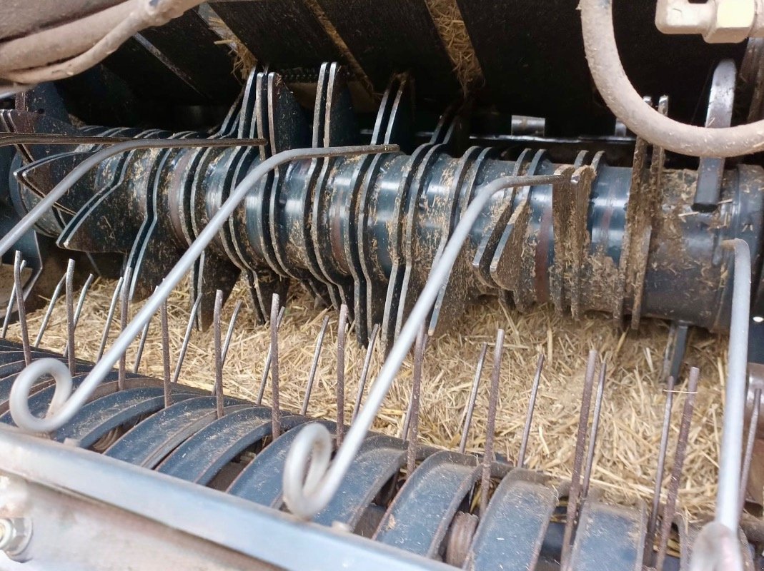 Rundballenpresse del tipo Vicon RV 187 Opticut, Gebrauchtmaschine In Liebenwalde (Immagine 11)