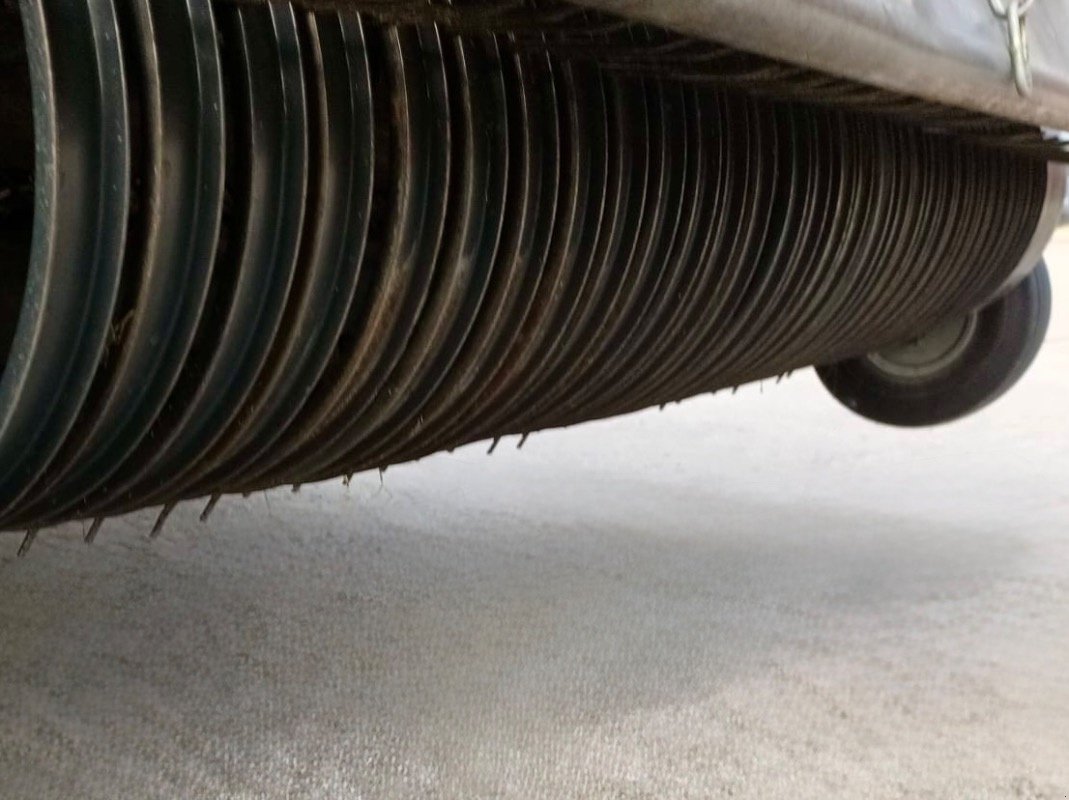 Rundballenpresse del tipo Vicon RV 187 Opticut, Gebrauchtmaschine In Liebenwalde (Immagine 10)