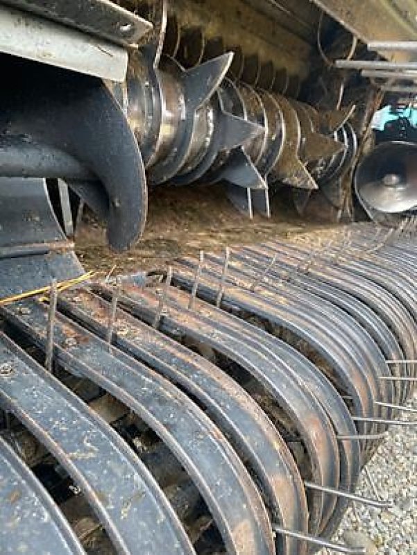 Rundballenpresse типа Vicon RV 4116 R, Gebrauchtmaschine в Muespach-le-Haut (Фотография 8)