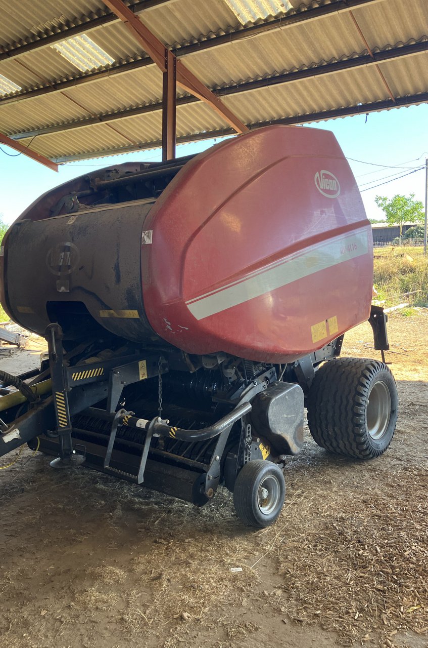 Rundballenpresse типа Vicon Rv 4116, Gebrauchtmaschine в MORLHON LE HAUT (Фотография 1)