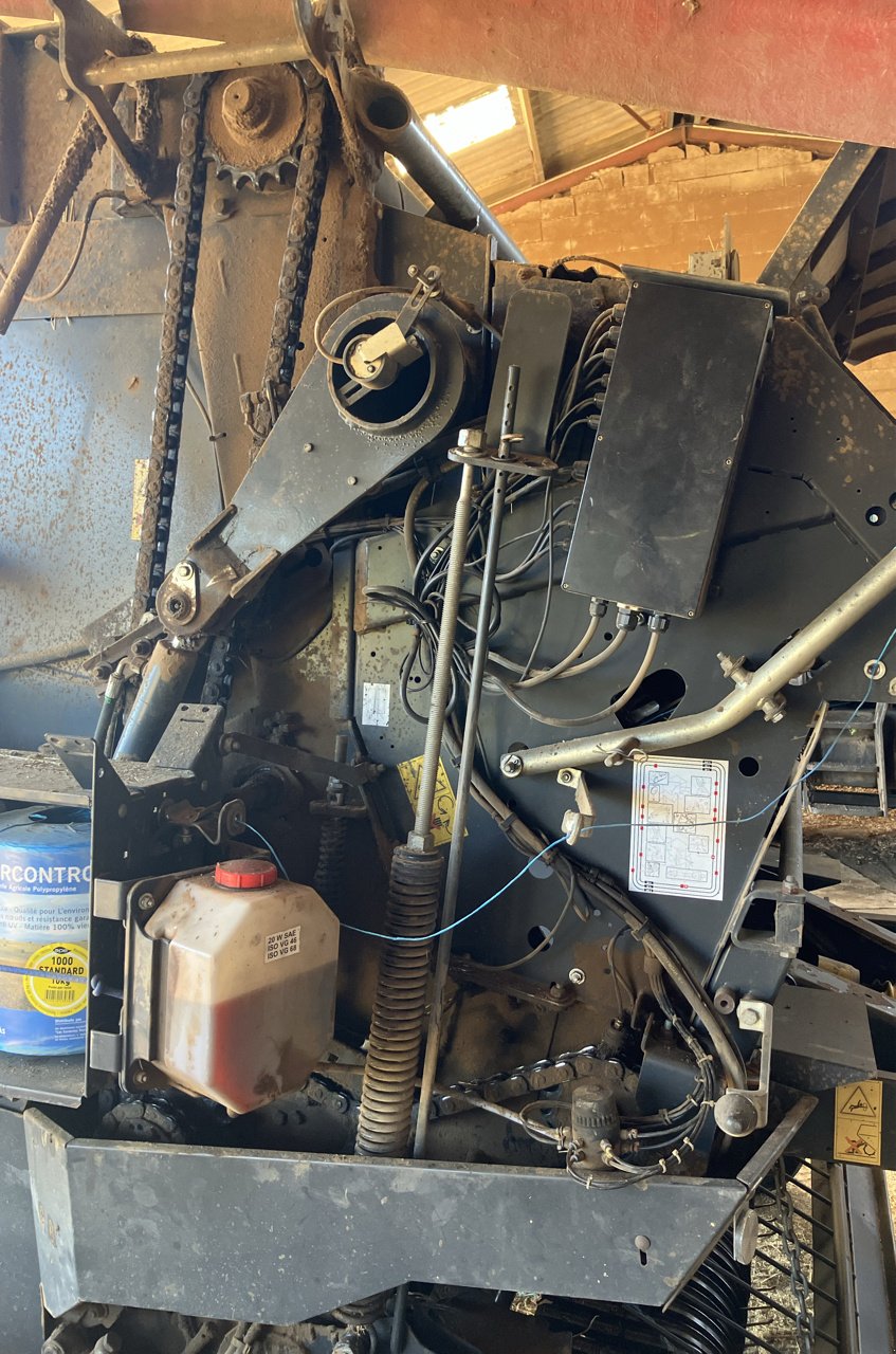 Rundballenpresse типа Vicon Rv 4116, Gebrauchtmaschine в MORLHON LE HAUT (Фотография 8)