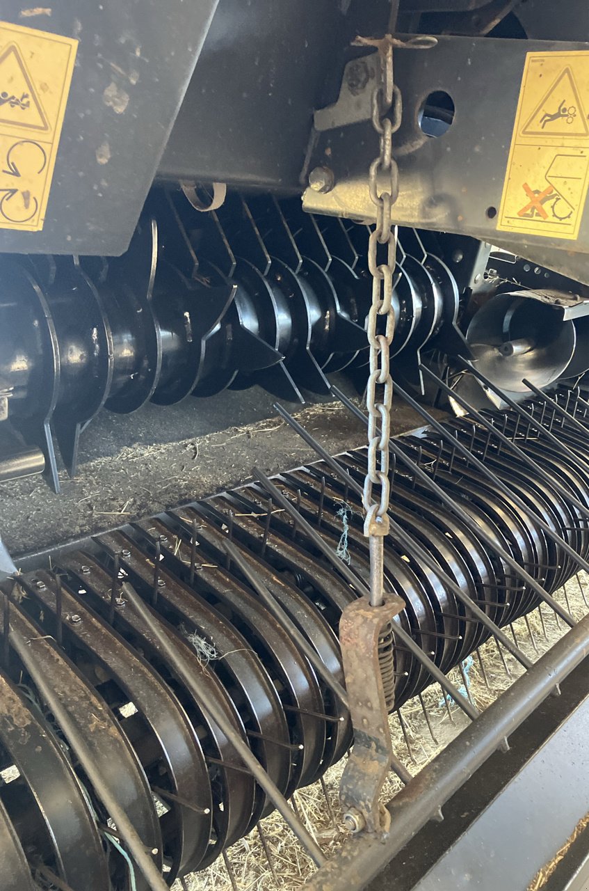 Rundballenpresse типа Vicon Rv 4116, Gebrauchtmaschine в MORLHON LE HAUT (Фотография 5)