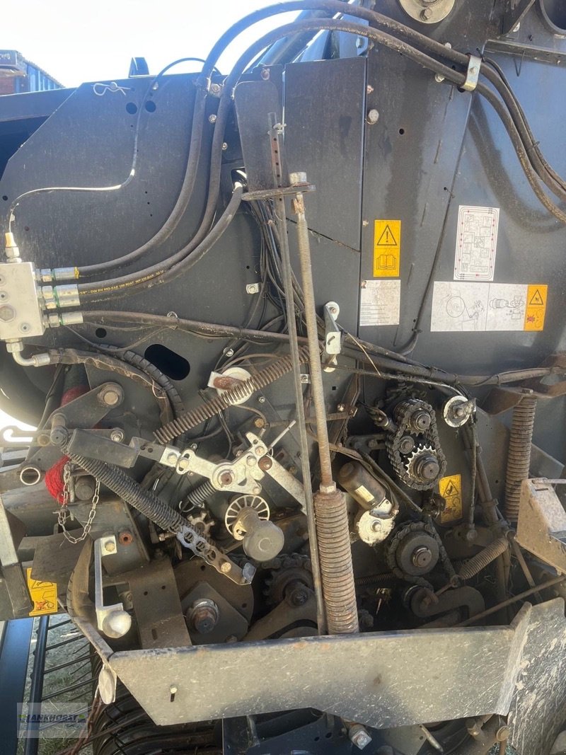 Rundballenpresse типа Vicon RV 4220, Gebrauchtmaschine в Aurich (Фотография 5)