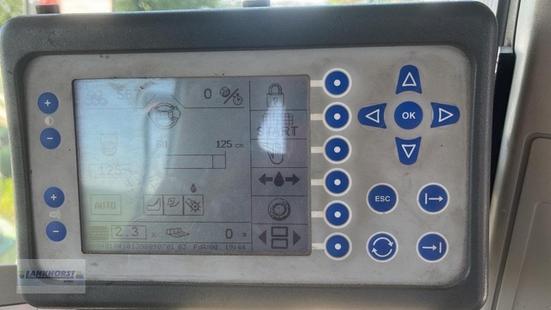 Rundballenpresse типа Vicon RV 4220, Gebrauchtmaschine в Aurich (Фотография 9)