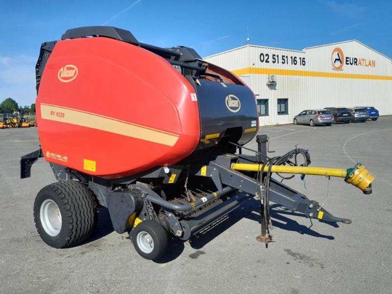 Rundballenpresse του τύπου Vicon RV4220, Gebrauchtmaschine σε ANTIGNY (Φωτογραφία 3)