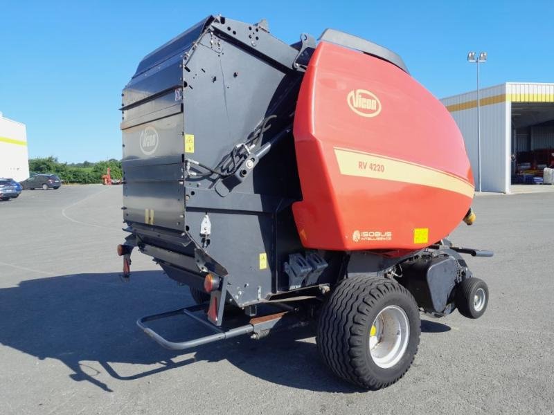 Rundballenpresse του τύπου Vicon RV4220, Gebrauchtmaschine σε ANTIGNY (Φωτογραφία 5)