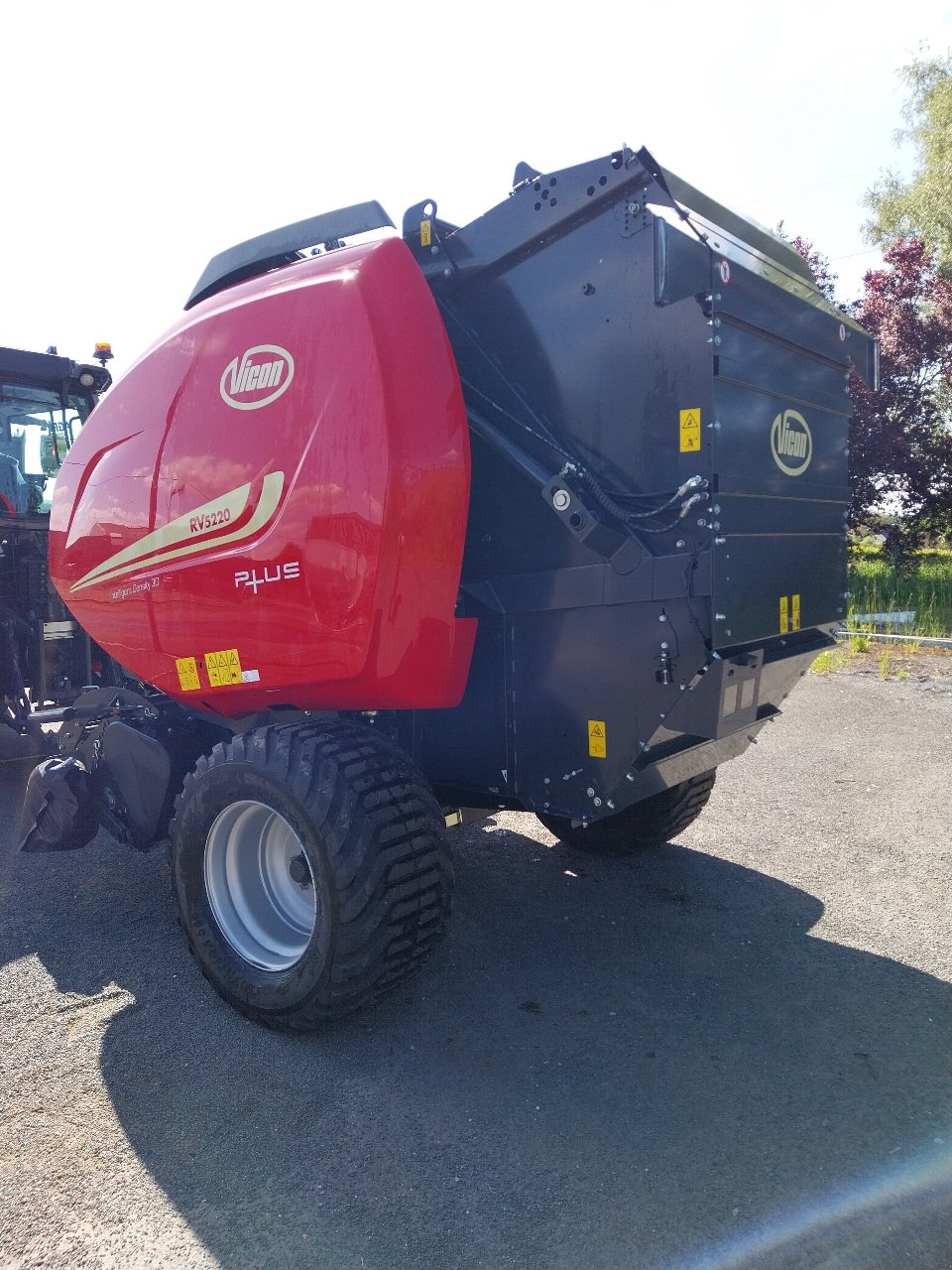 Rundballenpresse του τύπου Vicon RV5220, Gebrauchtmaschine σε FLERS (Φωτογραφία 3)