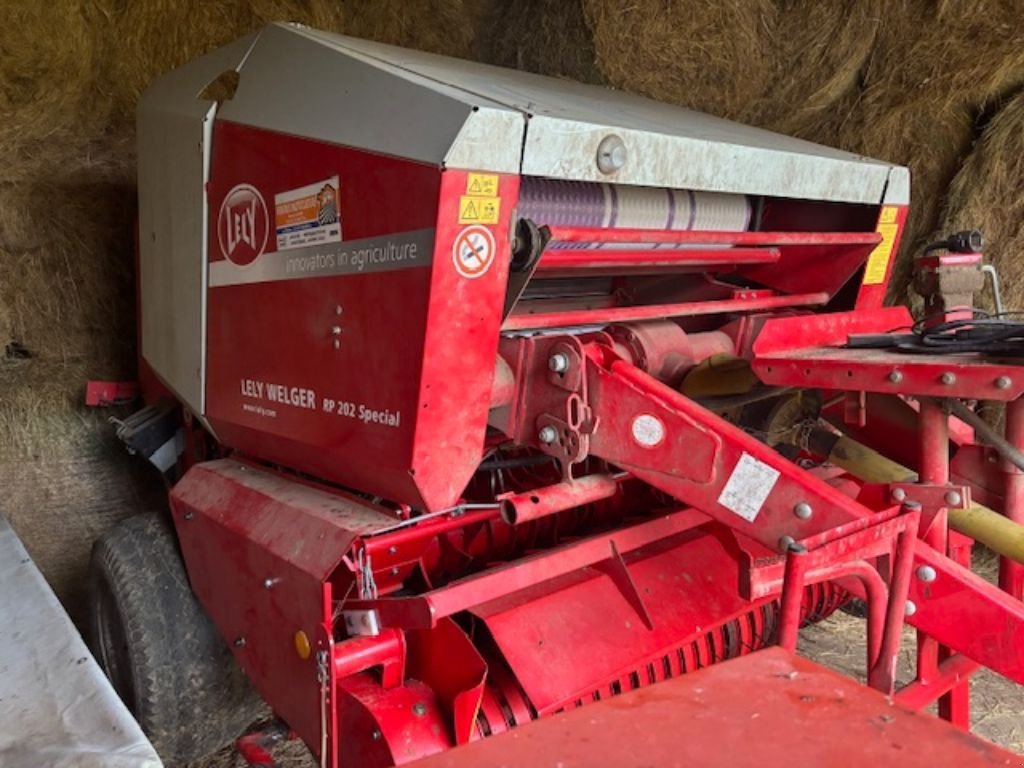 Rundballenpresse tip Welger 202 special, Gebrauchtmaschine in VERNOUX EN VIVARAIS (Poză 3)