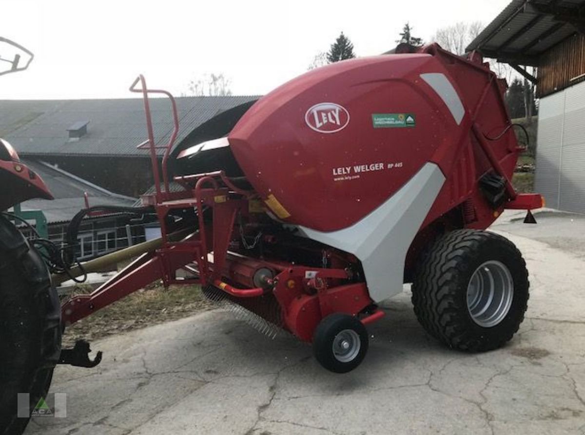 Rundballenpresse des Typs Welger Lely RP 445, Gebrauchtmaschine in Markt Hartmannsdorf (Bild 2)