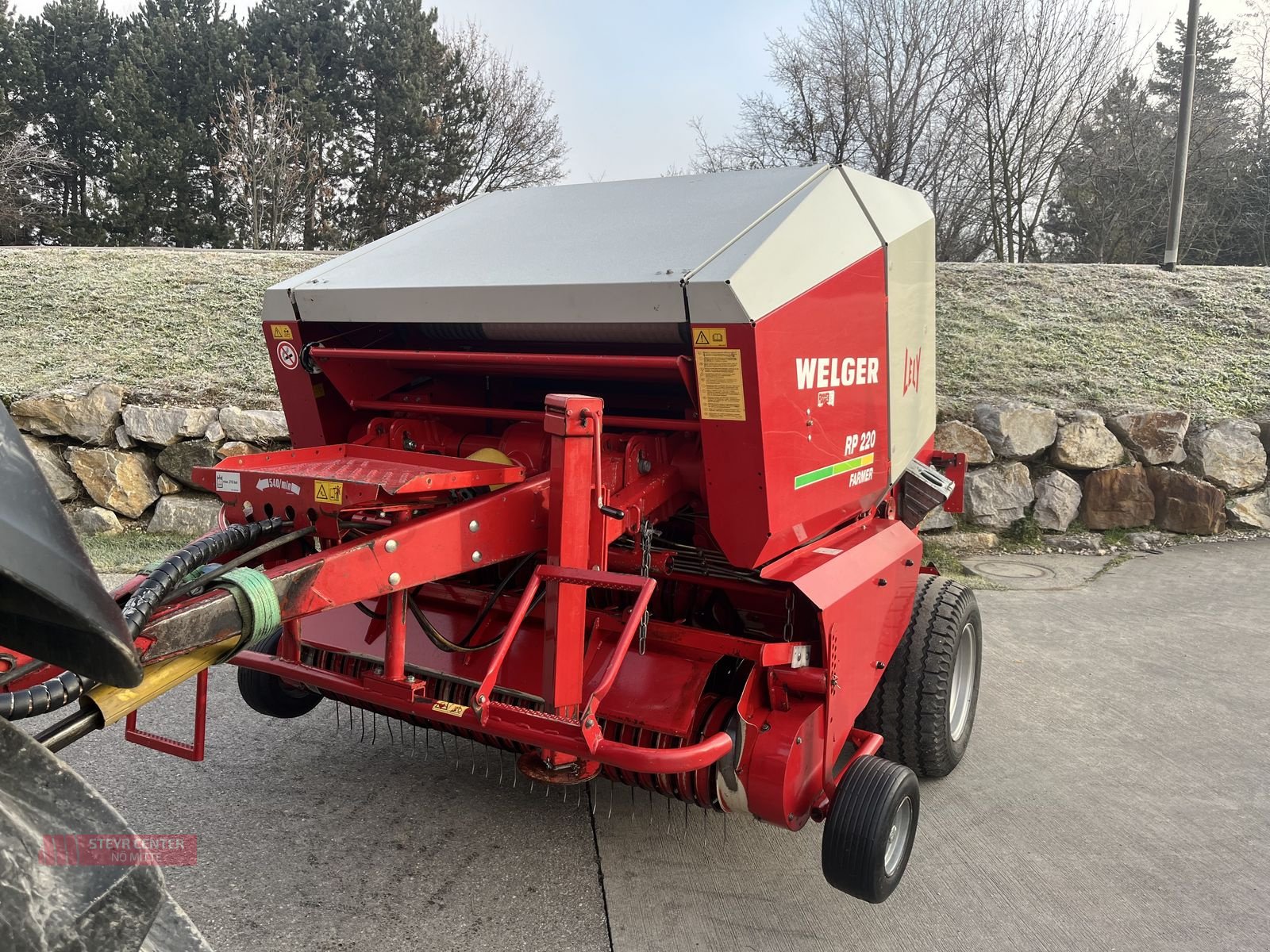 Rundballenpresse des Typs Welger Lely Rundballenpresse RP 220 Master, Gebrauchtmaschine in St. Pölten (Bild 1)