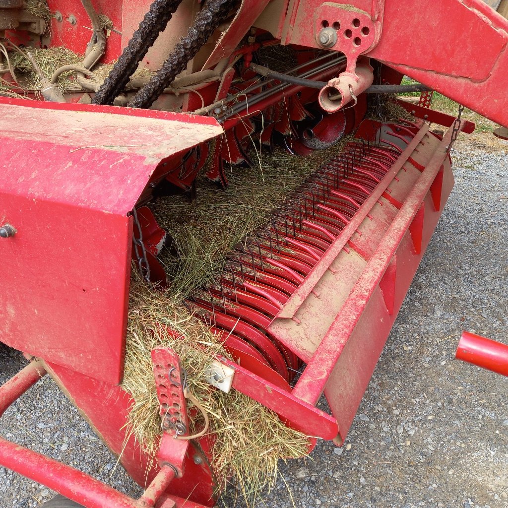 Rundballenpresse типа Welger RP 220 Farmer, Gebrauchtmaschine в Saint-Affrique (Фотография 8)