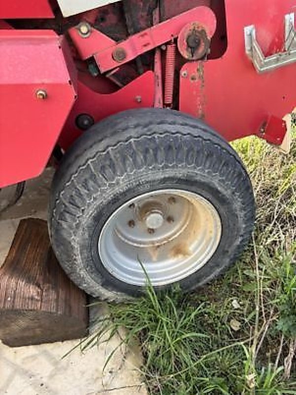 Rundballenpresse des Typs Welger RP 220 MASTER, Gebrauchtmaschine in Carcassonne (Bild 4)