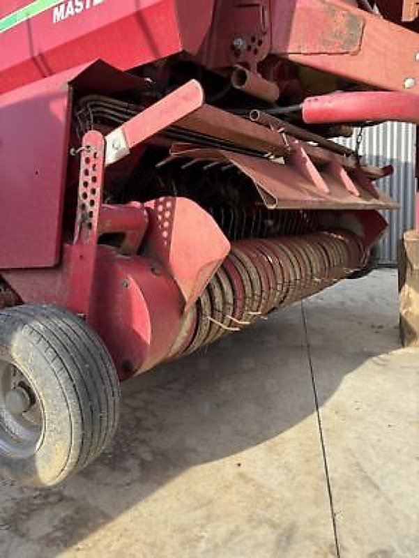 Rundballenpresse des Typs Welger RP 220 MASTER, Gebrauchtmaschine in Carcassonne (Bild 8)
