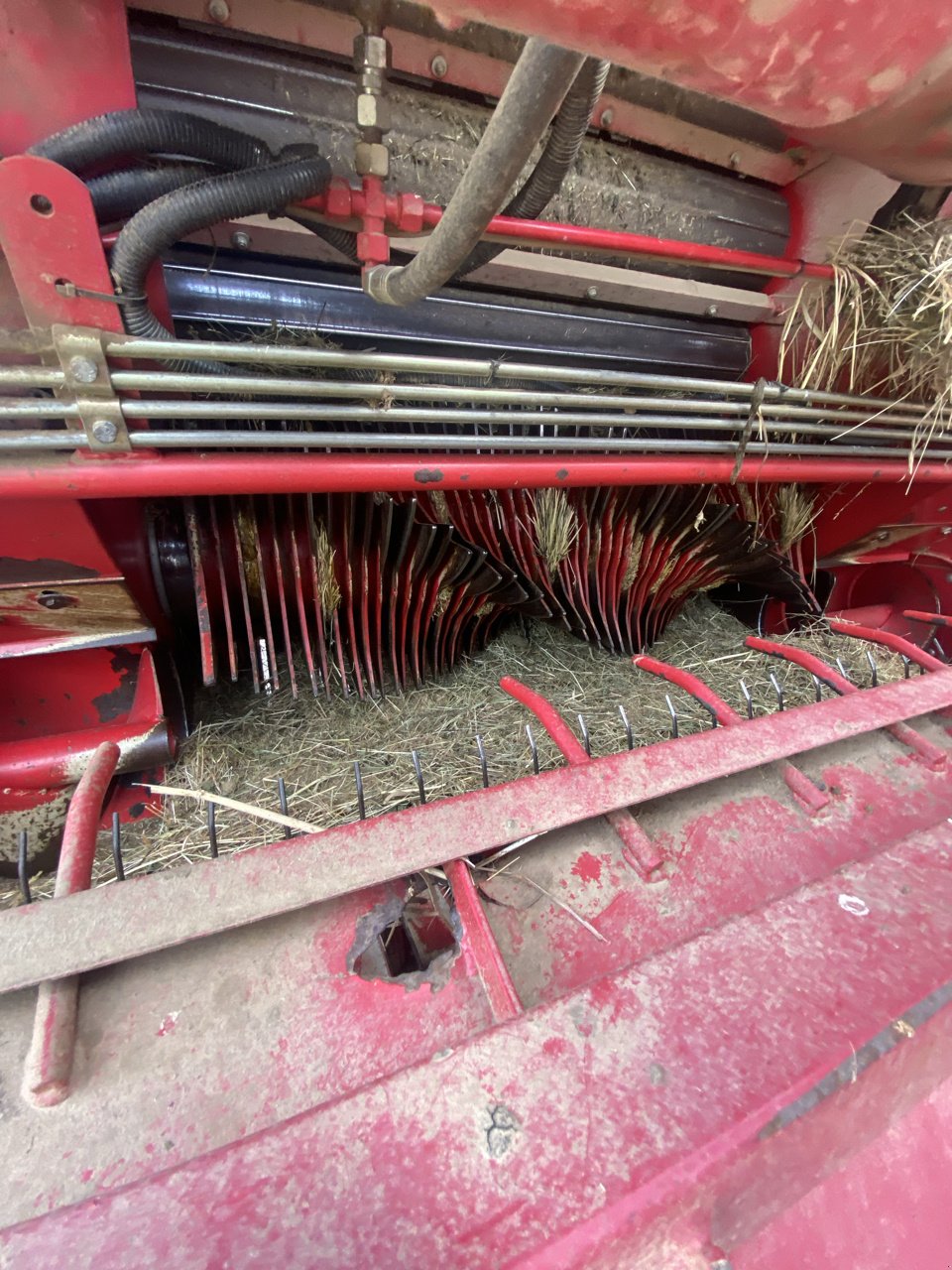 Rundballenpresse del tipo Welger Rp 220, Gebrauchtmaschine In VERNOUX EN VIVARAIS (Immagine 2)