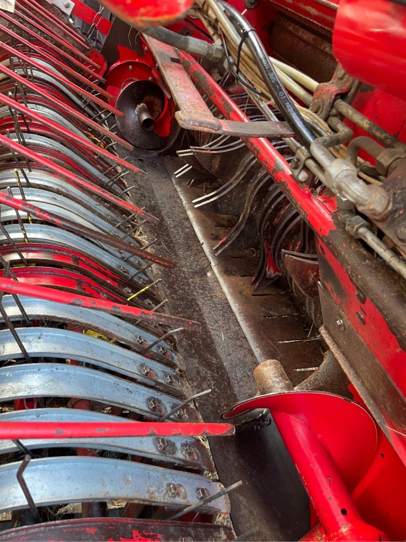 Rundballenpresse типа Welger RP 435, Gebrauchtmaschine в Plau am See / OT Klebe (Фотография 10)