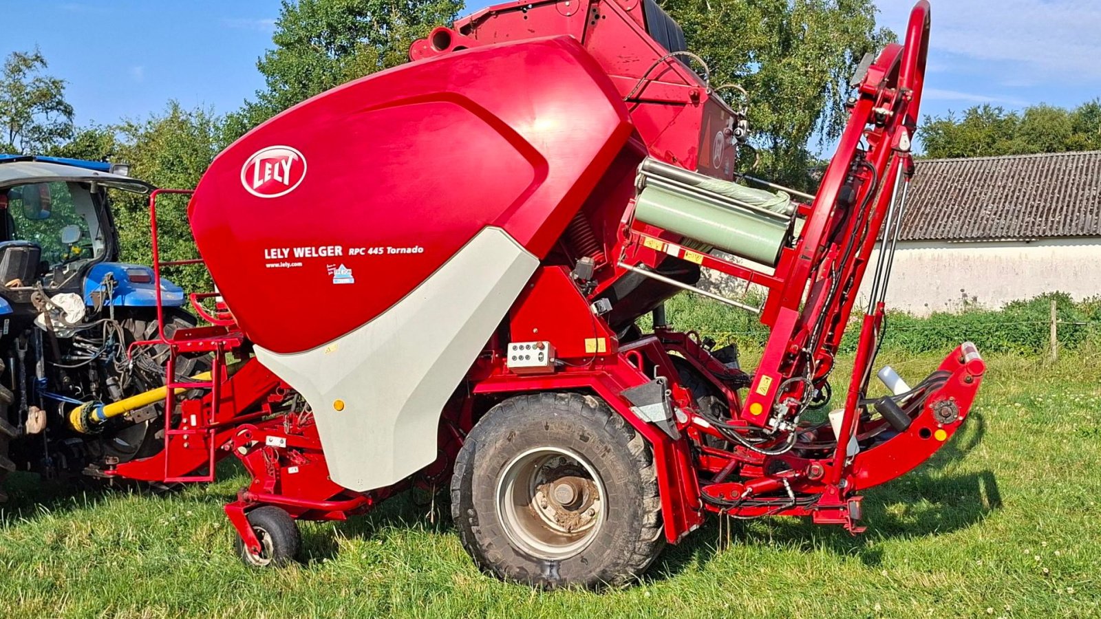 Rundballenpresse типа Welger Tornado 445, Gebrauchtmaschine в Egtved (Фотография 4)