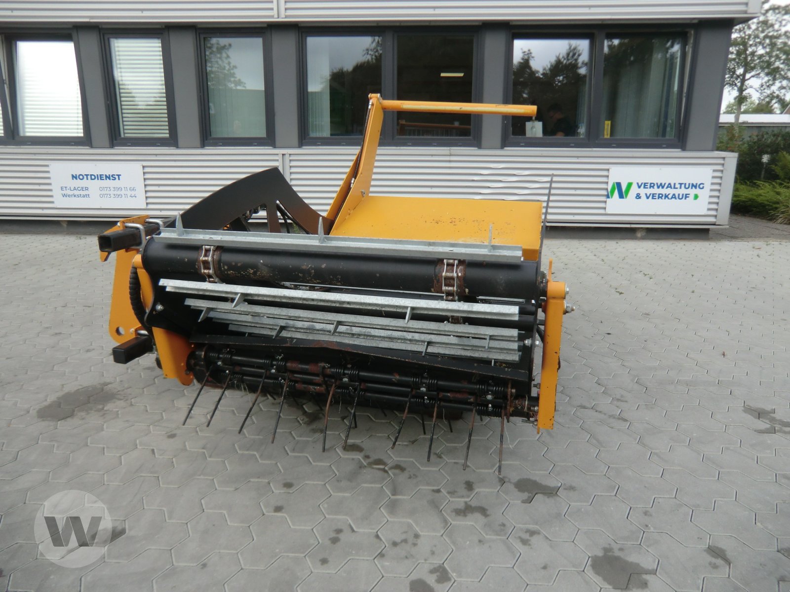 Emily DELTA, Gebrauchtmaschine, Baujahr: 2024 (Bild 3) Rundballenwickelgerät des Typs Emily DELTA, Gebrauchtmaschine in Niebüll (Bild 3)