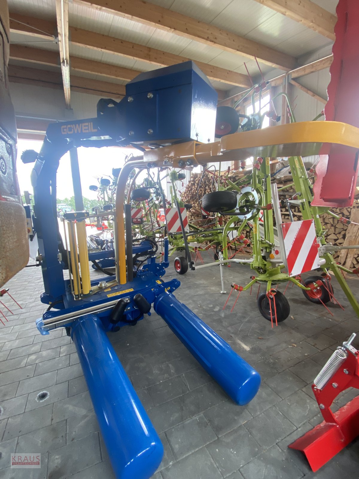 Rundballenwickelgerät des Typs Göweil G1015, Neumaschine in Geiersthal (Bild 1)