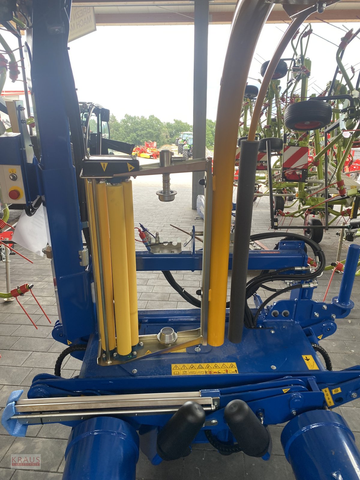 Rundballenwickelgerät des Typs Göweil G1015, Neumaschine in Geiersthal (Bild 2)