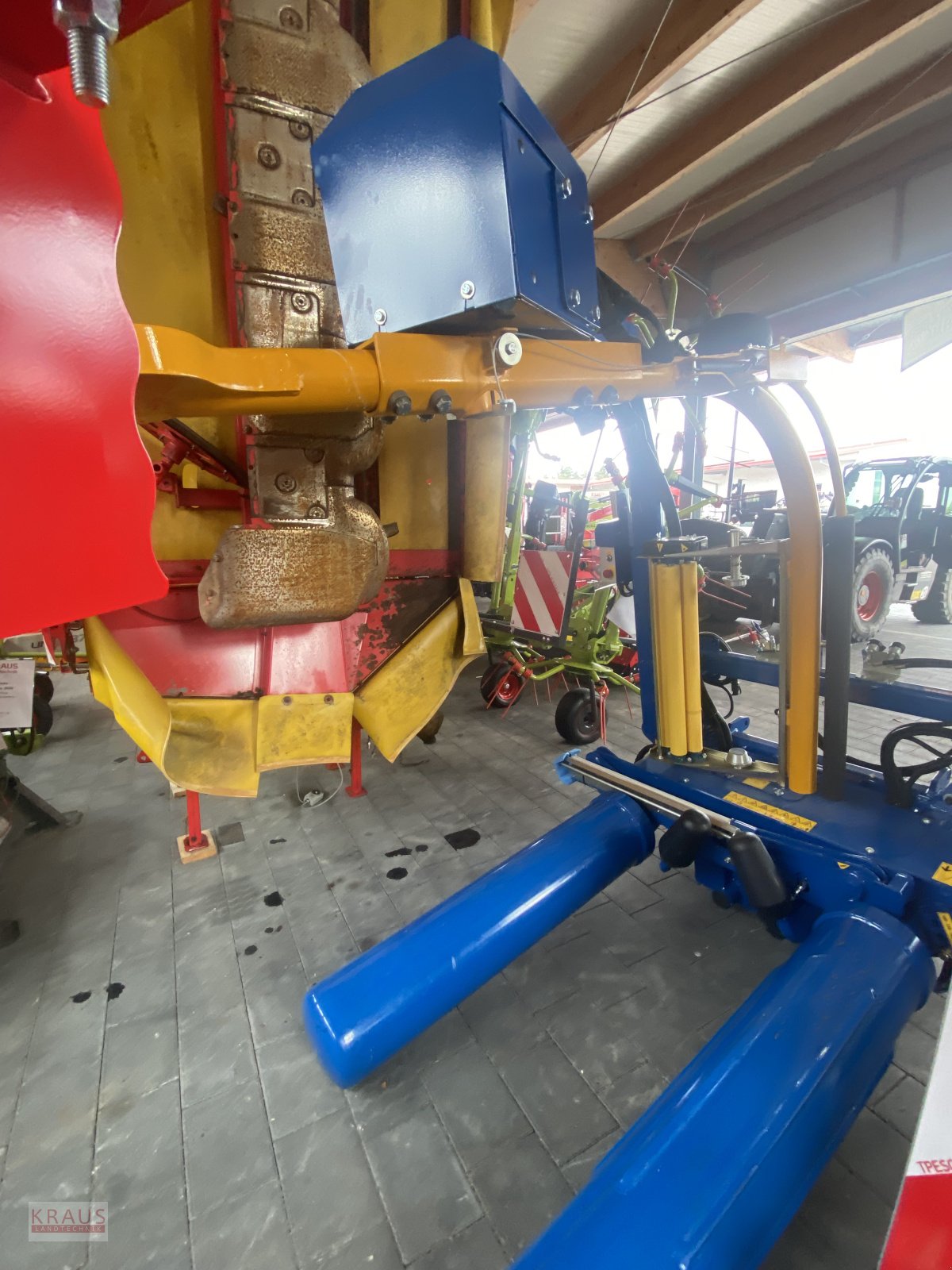 Rundballenwickelgerät des Typs Göweil G1015, Neumaschine in Geiersthal (Bild 4)