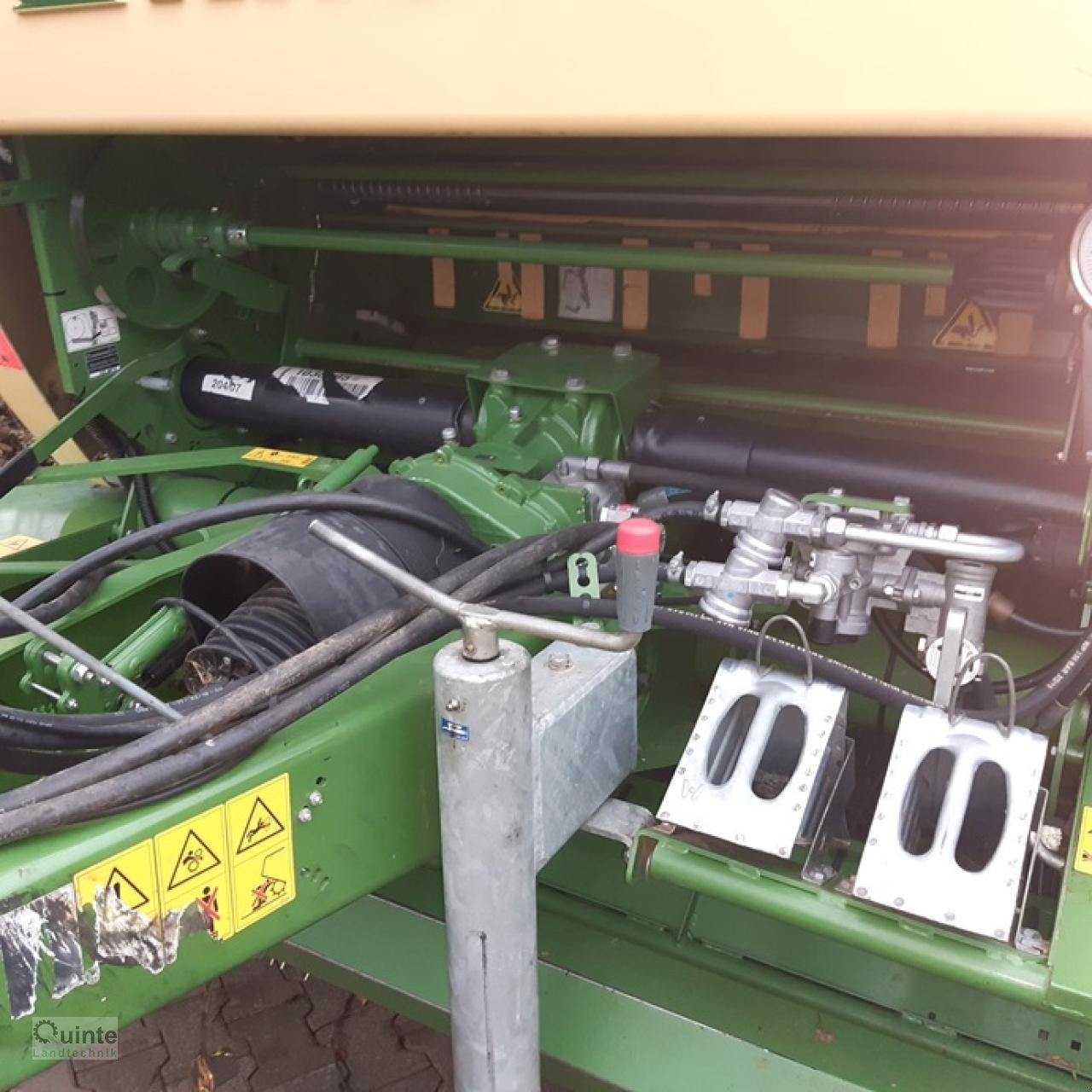 Rundballenwickelgerät des Typs Krone Comprima CV 150 XC, Gebrauchtmaschine in Lichtenau-Kleinenberg (Bild 4)