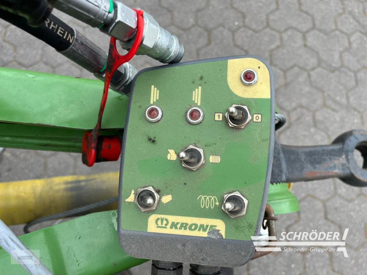 Rundballenwickelgerät des Typs Krone FORTIMA F 1600 MC, Gebrauchtmaschine in Leizen (Bild 8)